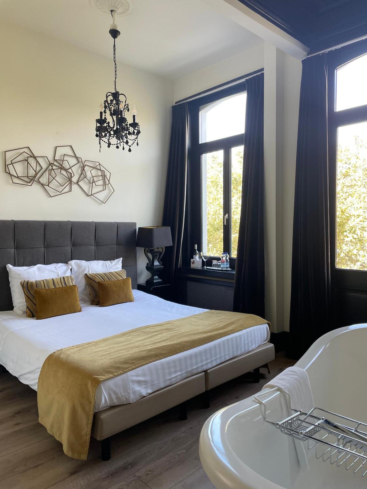 Bed & Breakfast B In 2*